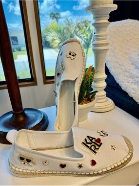 KARL LAGERFELD PARIS Women’s Embellished Slip-On Espadrilles Flats In White 9.5M
